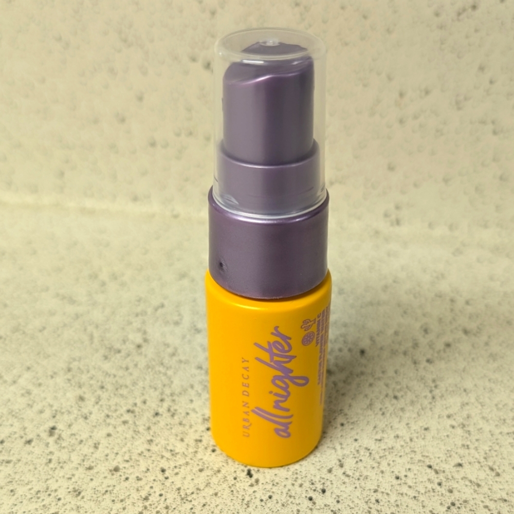 Urban Decay All Nighter Vitamin C Hydrating Setting Spray mini